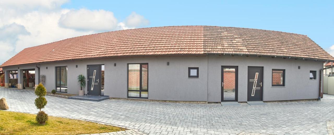 Apartament City La Casa Piano House ,Cu Parcare Alba Iulia Exterior photo